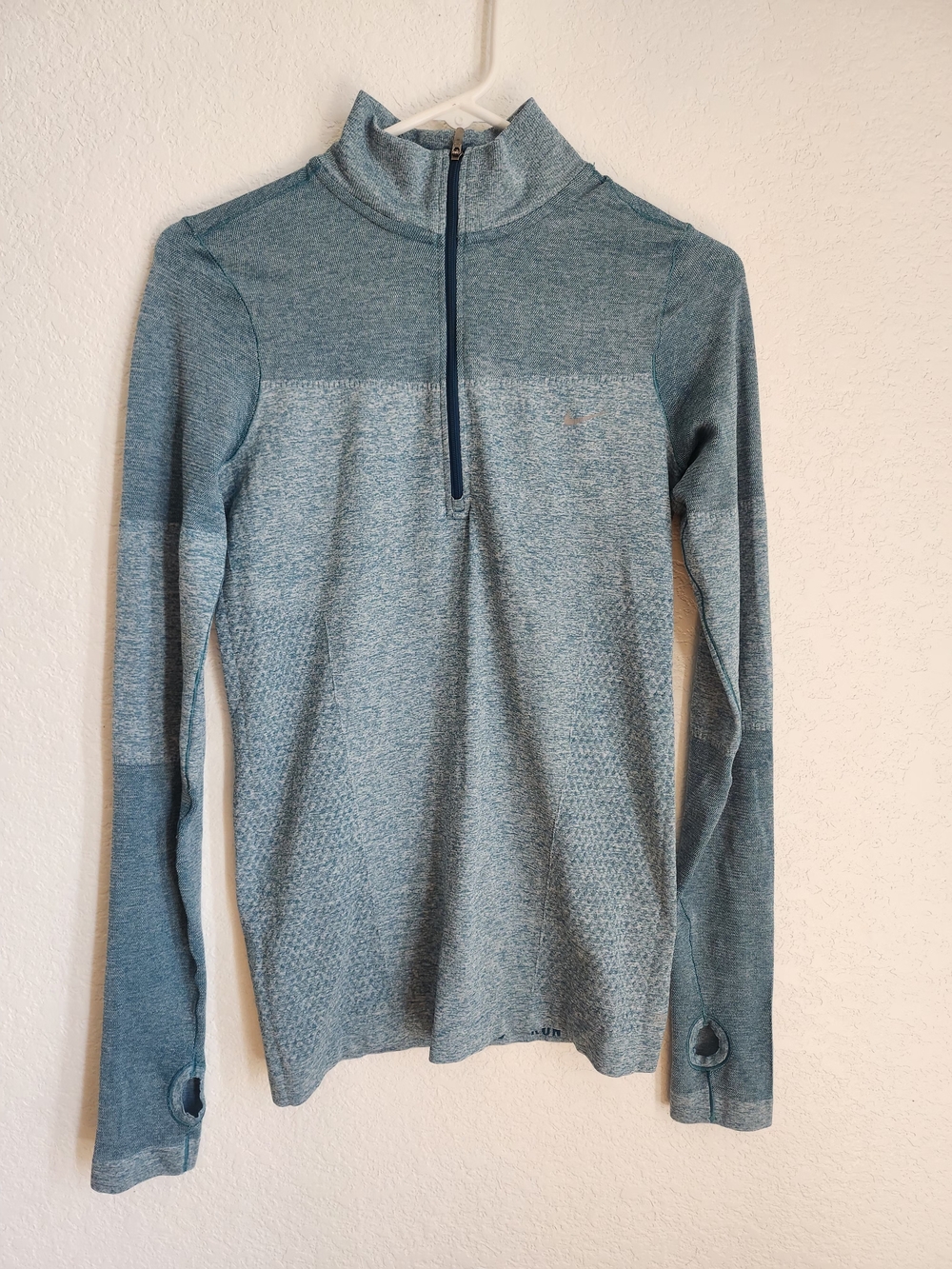 Nike Running Dri-Fit Long Sleeve Women's Shirt Size Medium Teal Quarter-Zip